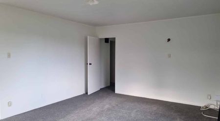 2 brms, back unit, - Photo 5