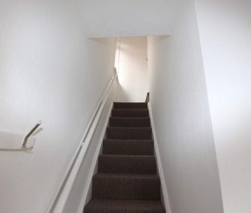 2 bedroom semi-detached house to rent - Photo 3