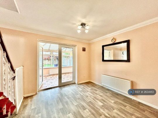 3 bedroom detached house to rent - Photo 1