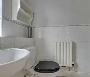 4 bedroom detached house to rent - Photo 6