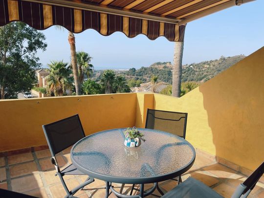 Piso de alquiler en Avenida de las Naciones, 17, Altos de Estepona - Photo 1