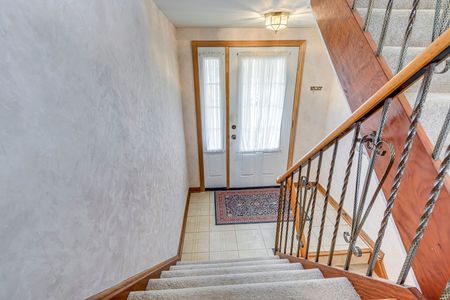 For Lease - 681 Cumberland Avenue, Burlington, Ontario - Photo 2