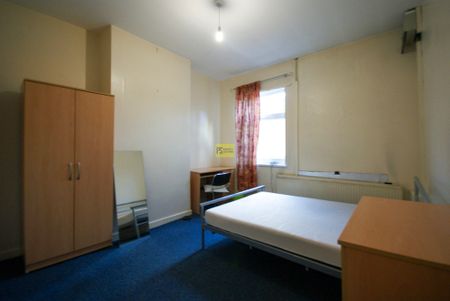 596-598 Bristol Road - Photo 3