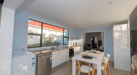 3 Bedroom Home in Maryhill - Photo 2