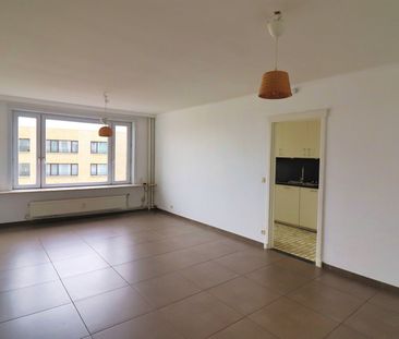 Appartement met veel lichtinval, 2 slaapkamers, terrasje en kelder - Foto 2