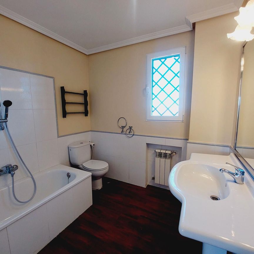 Casa o chalet de alquiler en Ciudalcampo - Photo 1