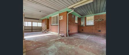 Three bedroom home - Photo 4