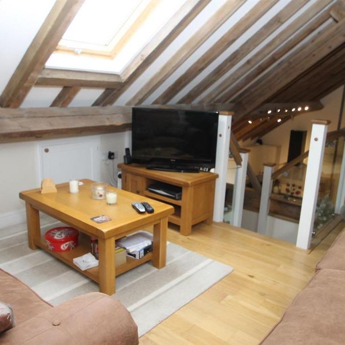 2 bedroom maisonette to rent - Photo 1