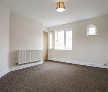 Reed Close, Farnworth - Photo 4