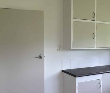 Brick and tile cutie! - Photo 5