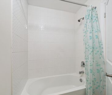 For Lease - 6 Bannister Road Unit# Upper, Barrie, Ontario - Photo 2