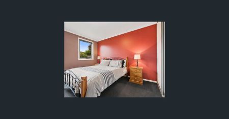 Wynyard - Executive 3 Bedroom 2 bathroom Unit - Photo 2