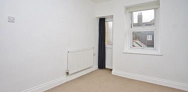 98 High Street, Deal, CT14 6EE, Kent - Photo 2