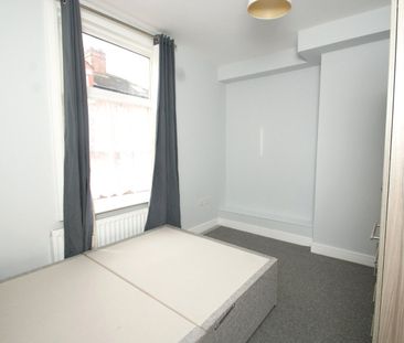 3 bedroom terraced house to rent - Photo 6