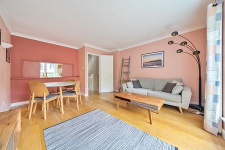 3 bedroom terraced house to rent - Photo 2