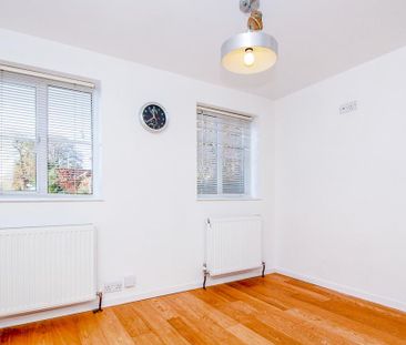 3 bedroom terraced house to rent - Photo 6