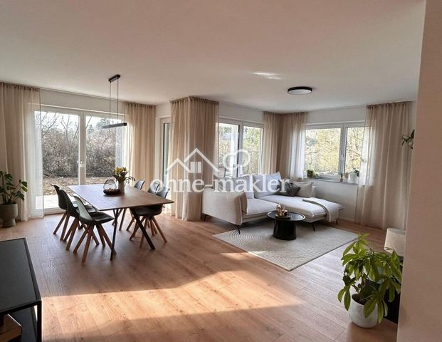 Einziehen und Wohlfühlen: Moderne 2,5-Zimmer Wohnung mit Terrasse / Balkon in Horb - Photo 1