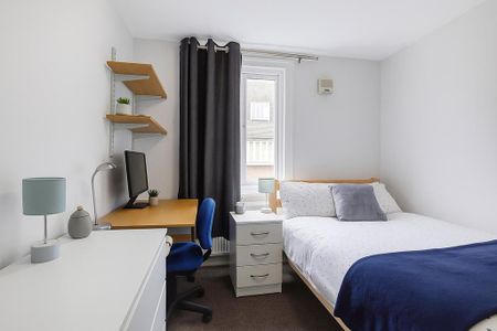 5 bedroom house to rent - Photo 2