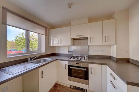 2 bedroom semi-detached house to rent - Photo 2