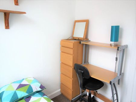 Vicarage Street (Room 2), Kirkstall, Leeds - Photo 5