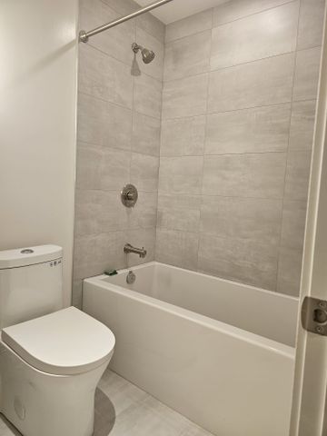 For Lease - 110 Broadway Avenue Unit# 217, Toronto, Ontario - Photo 5