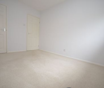 3 bedroom semi detached house to rent - Photo 4