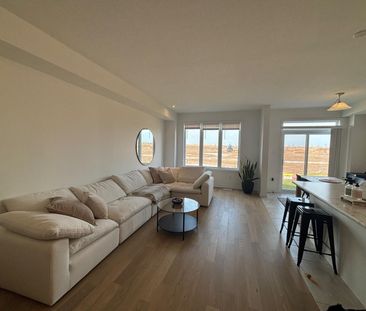 For Lease - 74 Masters Street, Welland, Ontario - Photo 2