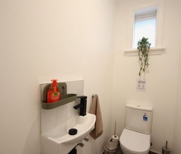 Mount Waverley - Photo 6