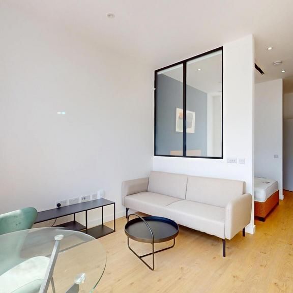 Studio to rent - Photo 1