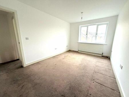 3 bedroom detached house to rent - Photo 3