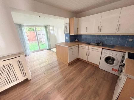 2 bedroom terraced house to rent - Photo 4