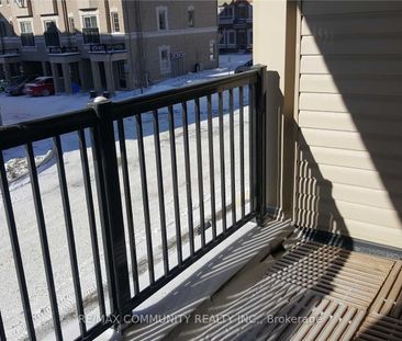 Townhouse For Lease | E8103312 - Photo 2