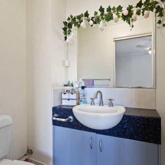 Private Room with Ensuite in Fully Furnished Share Apartment - Photo 1