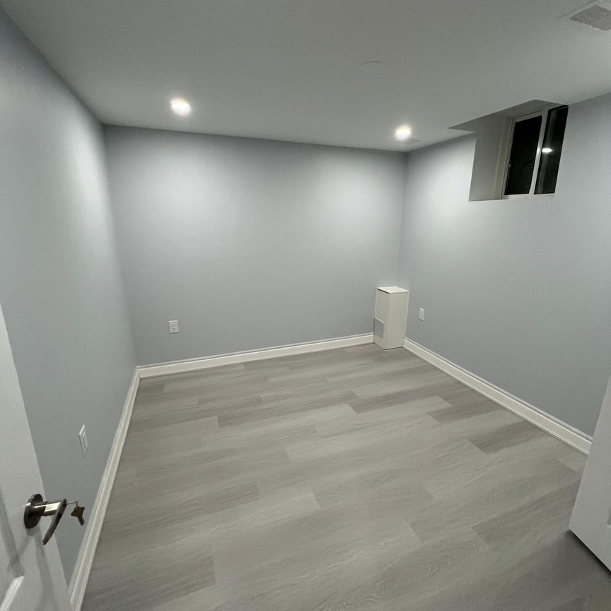 For Lease - 18 Russell Creek Drive Unit# Bsmt, Brampton, Ontario - Photo 1