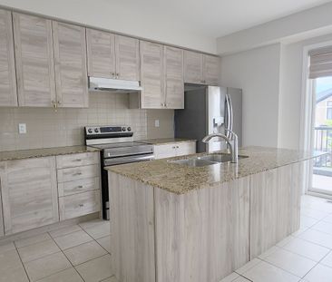 For Lease - 22 Ravenbury Street, Brampton, Ontario - Photo 6