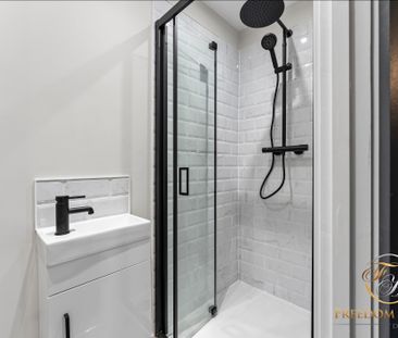 Newly Renovated Houseshare! Room 4 - Photo 5