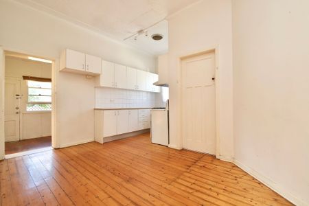 Three Bedroom Home - Photo 5