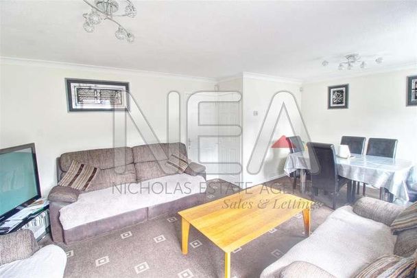 Quantock Avenue, Caversham Park Village, Reading, RG4 - Photo 1