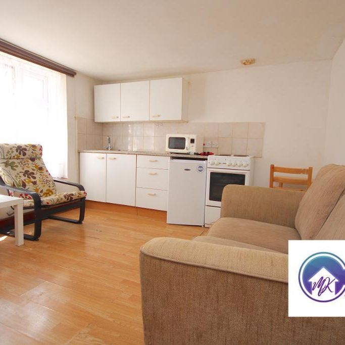 1 Bedroom Studio To Rent - Photo 1