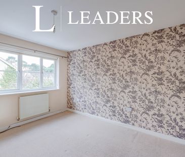 3 bedroom house to rent Deer Way, Horsham, West Sussex, RH12 - Photo 3