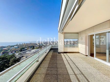 Un appartement unique avec une vue à couper le souffle! - Photo 2