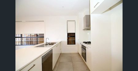 Four bedrooms townhouse with excellent lifestyle convenience - Photo 4