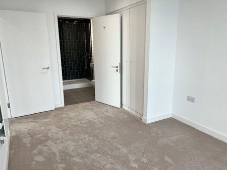 3 bedroom flat to rent - Photo 3