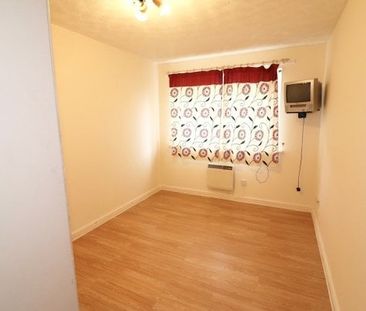 St. Leonards Close, Grays, Property for rent - Photo 4