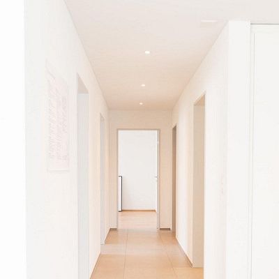 Rein ins neue Wohnglück! Grosse 4.5 Zimmer-Wohnung mit Sitzplatz - Photo 1