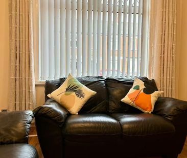 12 Connsbrook Park, Sydenham, Belfast, BT4 1NF - Photo 2