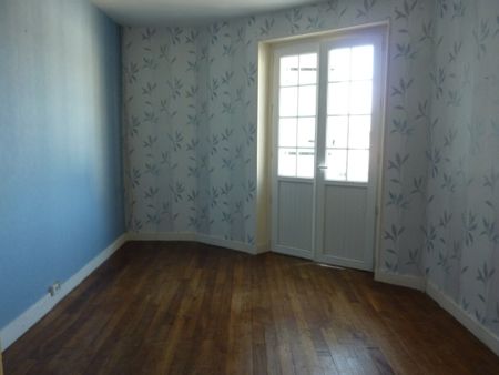 Location Appartement 3 pièces 65m² LATHUS ST REMY 86390 - Photo 3