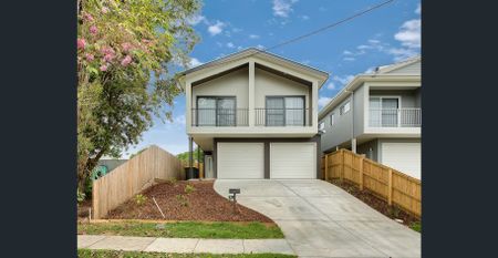 FULLY FURNISHED, DESIGNER STUDIO APARTMENT – BILLS INCLUDED! - Photo 5