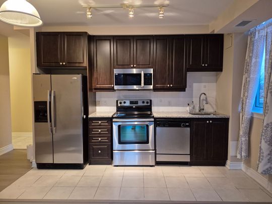 For Lease - 1135 Royal York Road Unit# 207, Toronto, Ontario - Photo 1