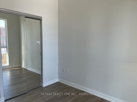 For Lease - 4055 Parkside Village Drive Unit# 427, Mississauga, Ontario - Photo 4
